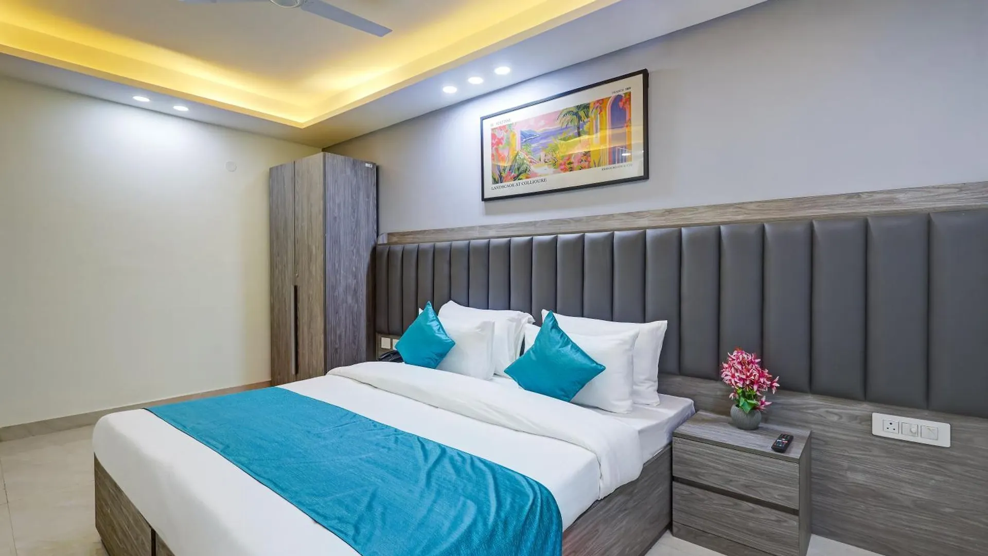1Bhk Suites Opp Marriott - Huda City Centre Gurgaon